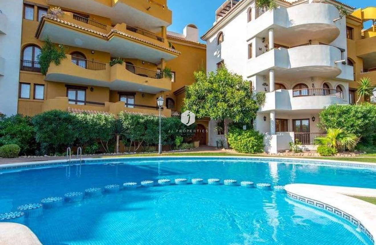 Resale - Apartment / flat -
Torrevieja - Punta prima