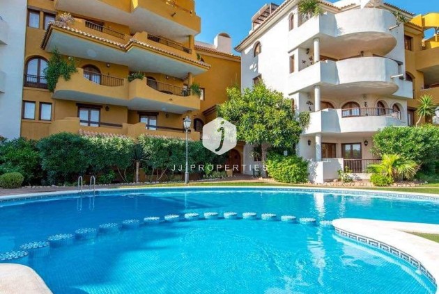 Resale - Apartment / flat -
Torrevieja - Punta prima