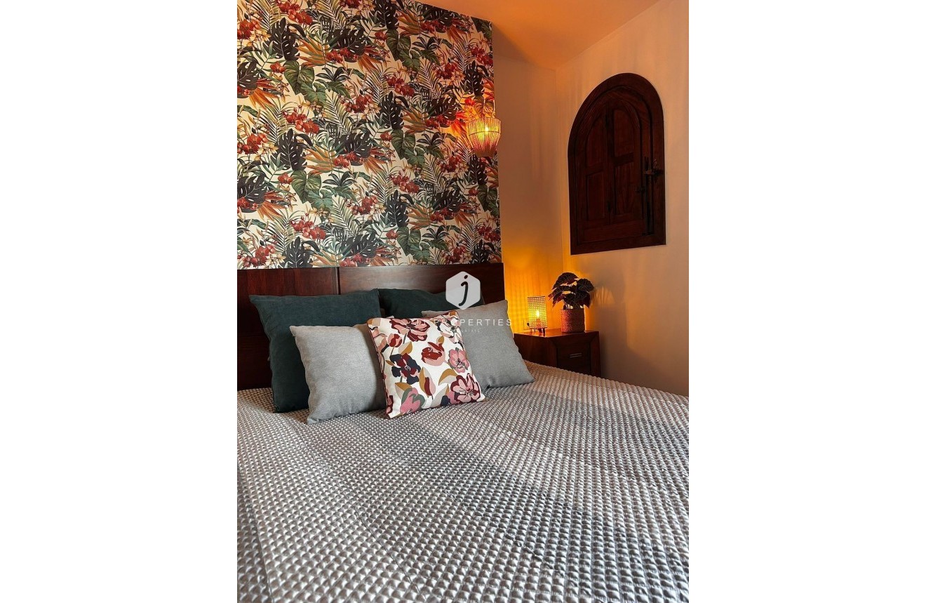 Resale - Apartment / flat -
Torrevieja - Punta prima
