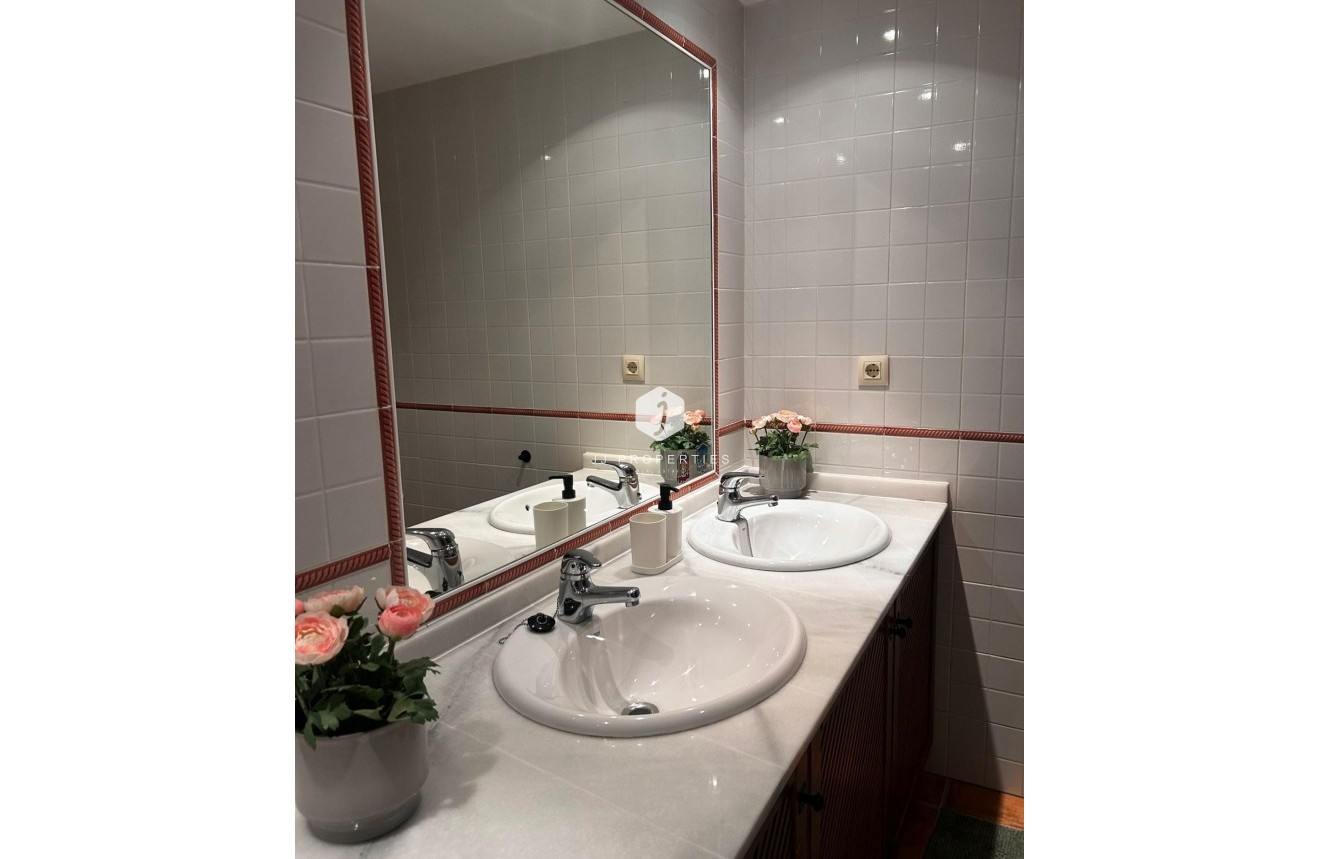 Resale - Apartment / flat -
Torrevieja - Punta prima