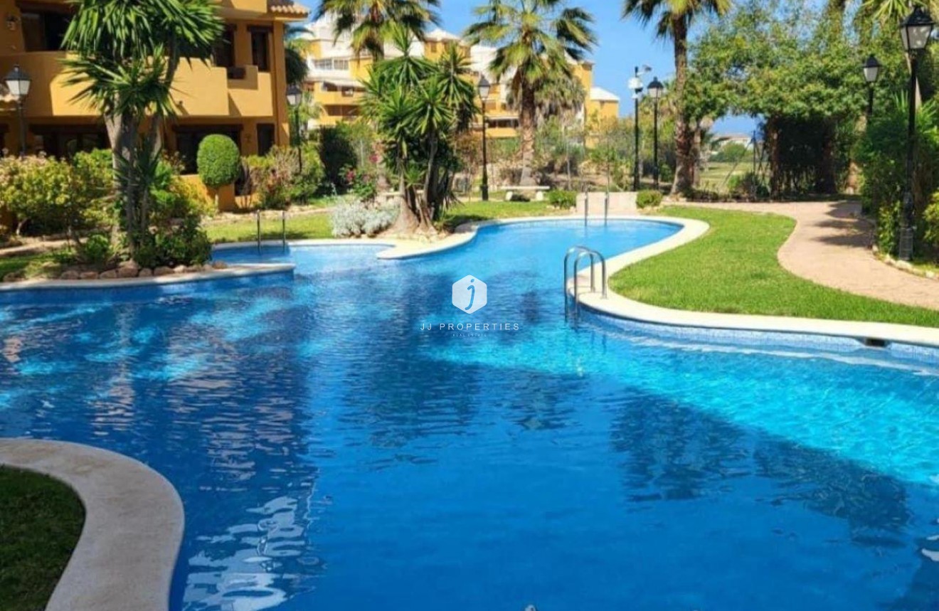 Resale - Apartment / flat -
Torrevieja - Punta prima