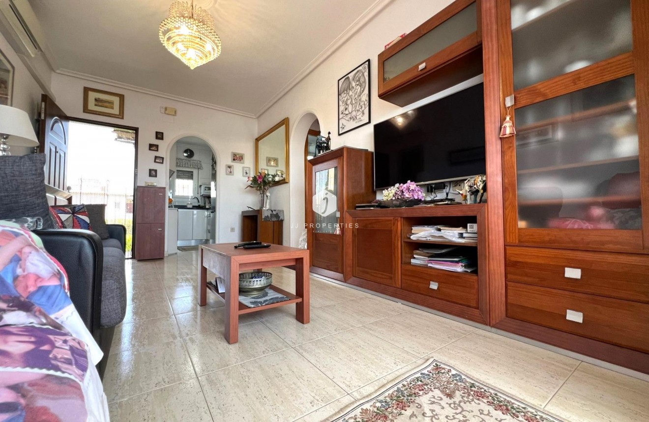 Resale - Bungalow -
Torrevieja - aguas nuevas