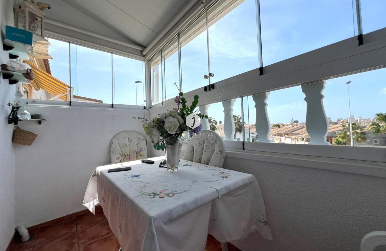 Resale - Bungalow -
Torrevieja - aguas nuevas