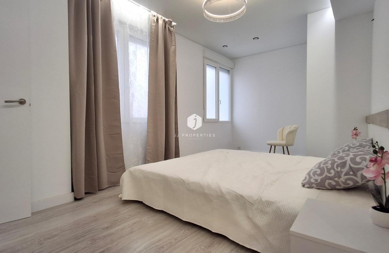 Resale - Apartment / flat -
Torrevieja - Acequion