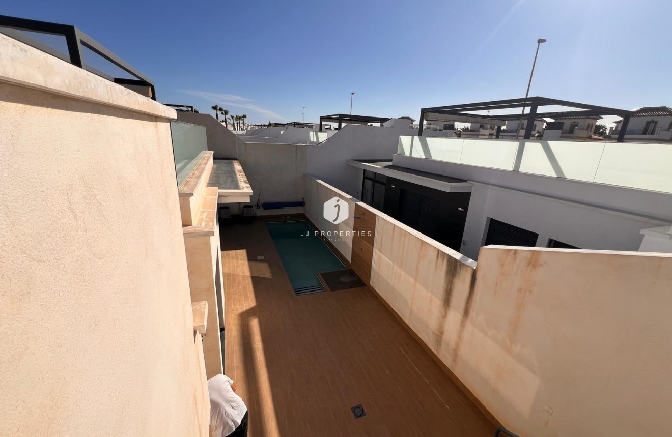 Resale - Villa -
Orihuela Costa - Lomas de Cabo Roig