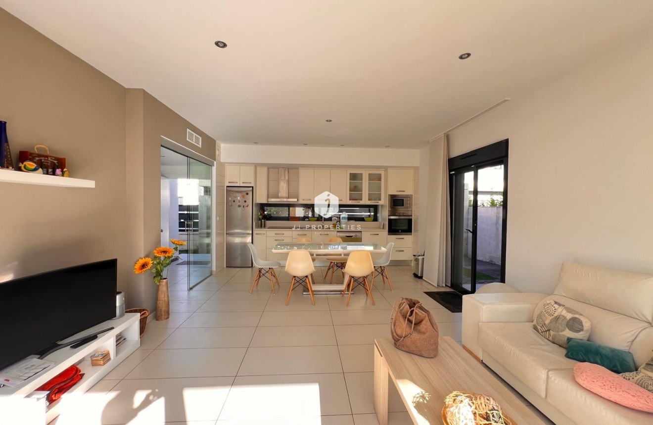 Resale - Villa -
Orihuela Costa - Lomas de Cabo Roig
