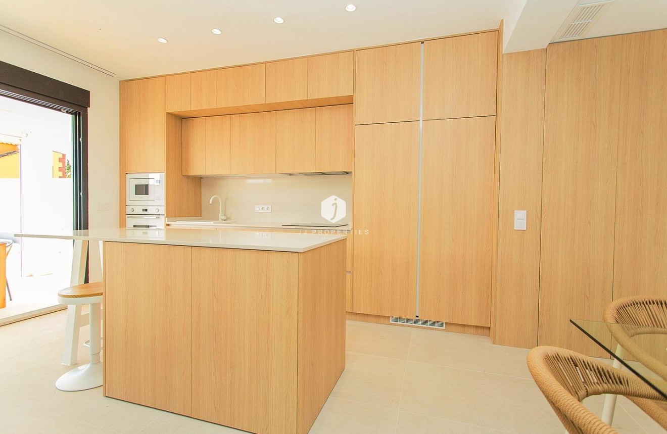 Resale - Chalet -
Torrevieja - La siesta