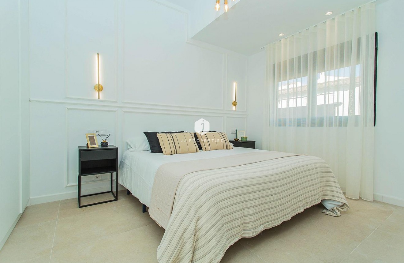 Resale - Chalet -
Torrevieja - La siesta