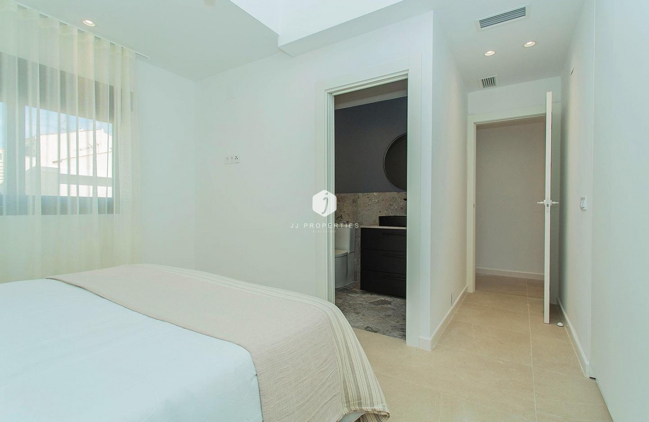 Resale - Chalet -
Torrevieja - La siesta