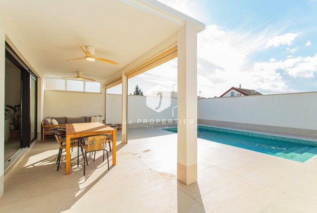Resale - Chalet -
Torrevieja - La siesta