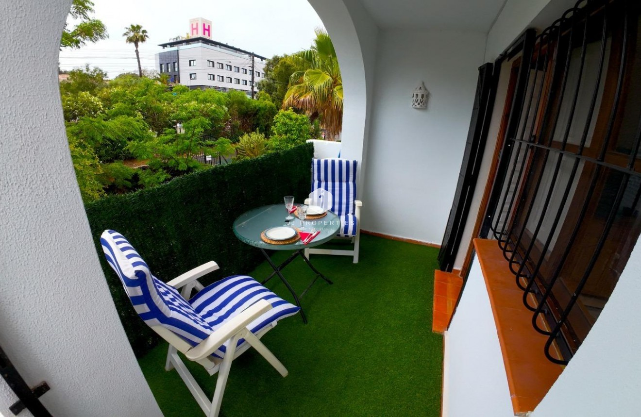 Resale - Bungalow -
Torrevieja - Los Balcones