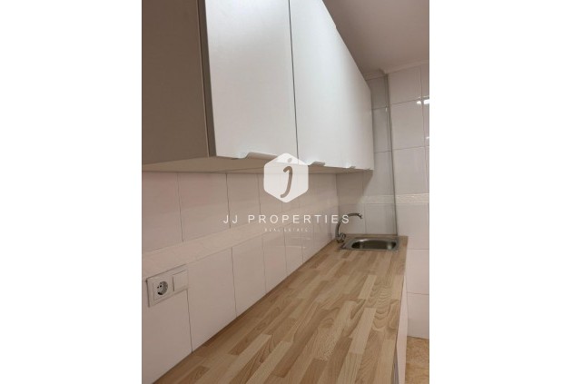 Resale - Apartment / flat -
Torrevieja - Centro