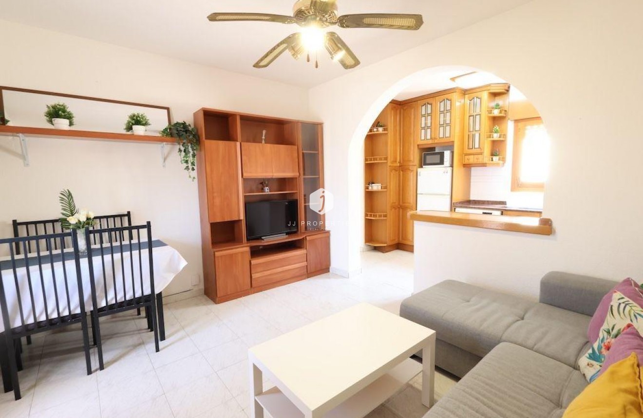 Resale - Bungalow -
Torrevieja - Costa Blanca