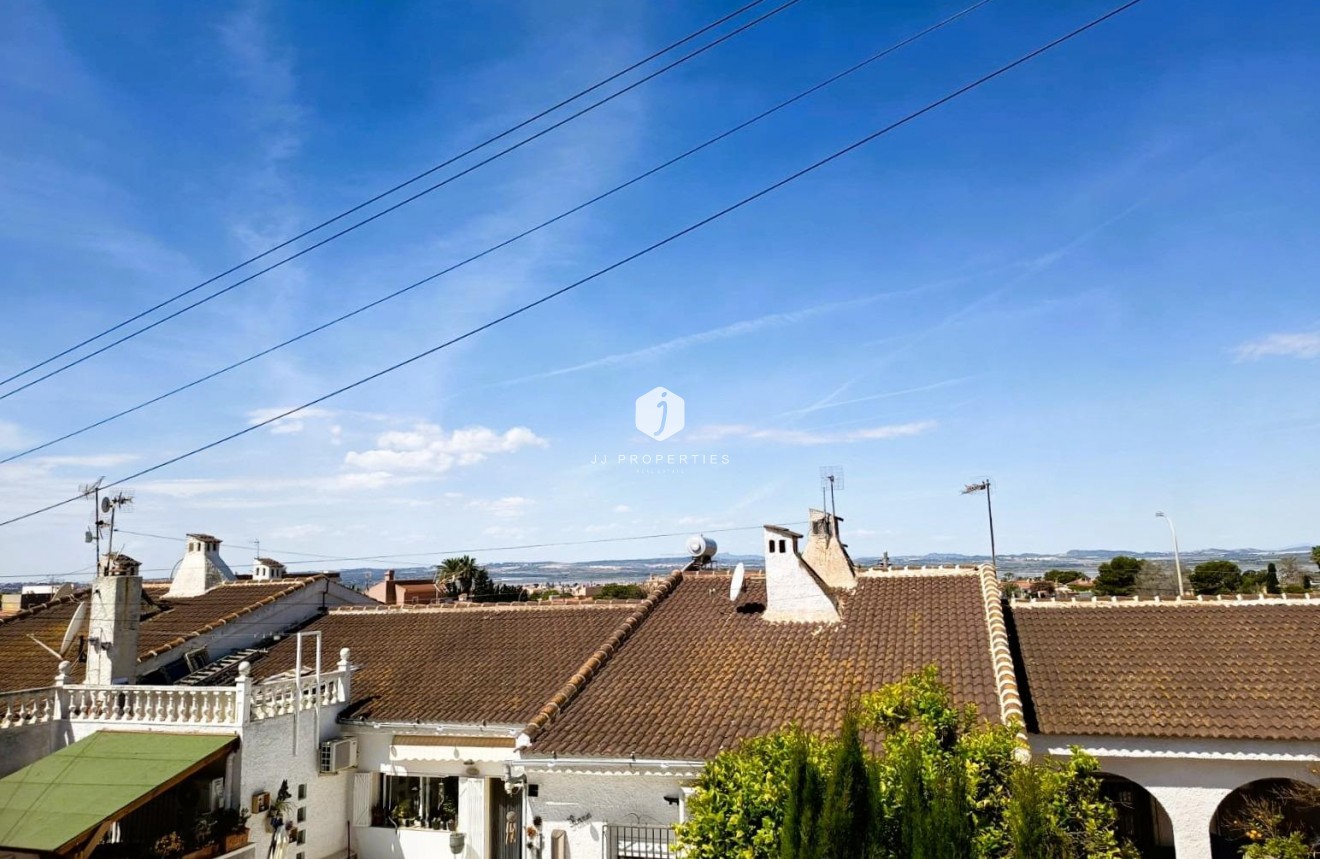 Resale - Bungalow -
Torrevieja - Costa Blanca