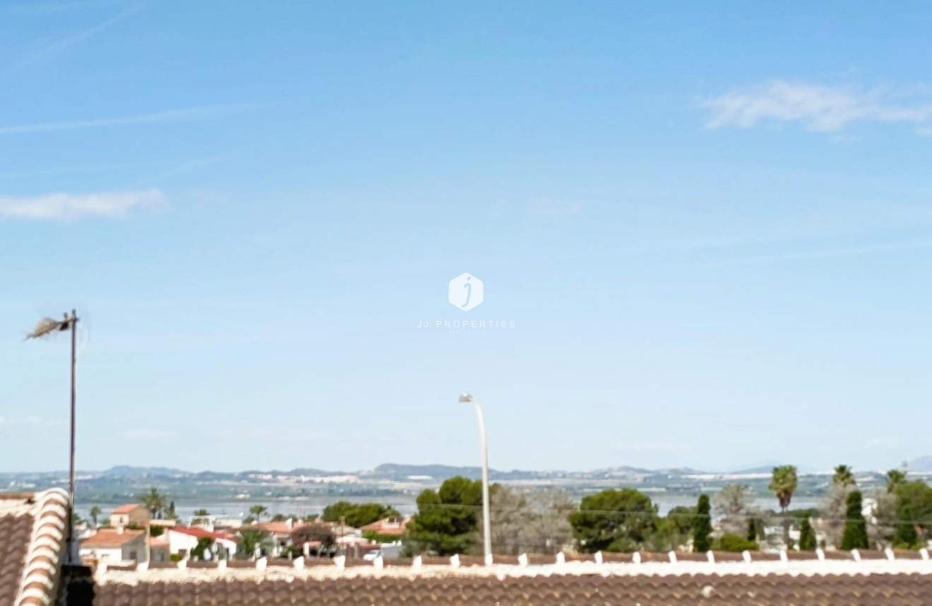 Resale - Bungalow -
Torrevieja - Costa Blanca
