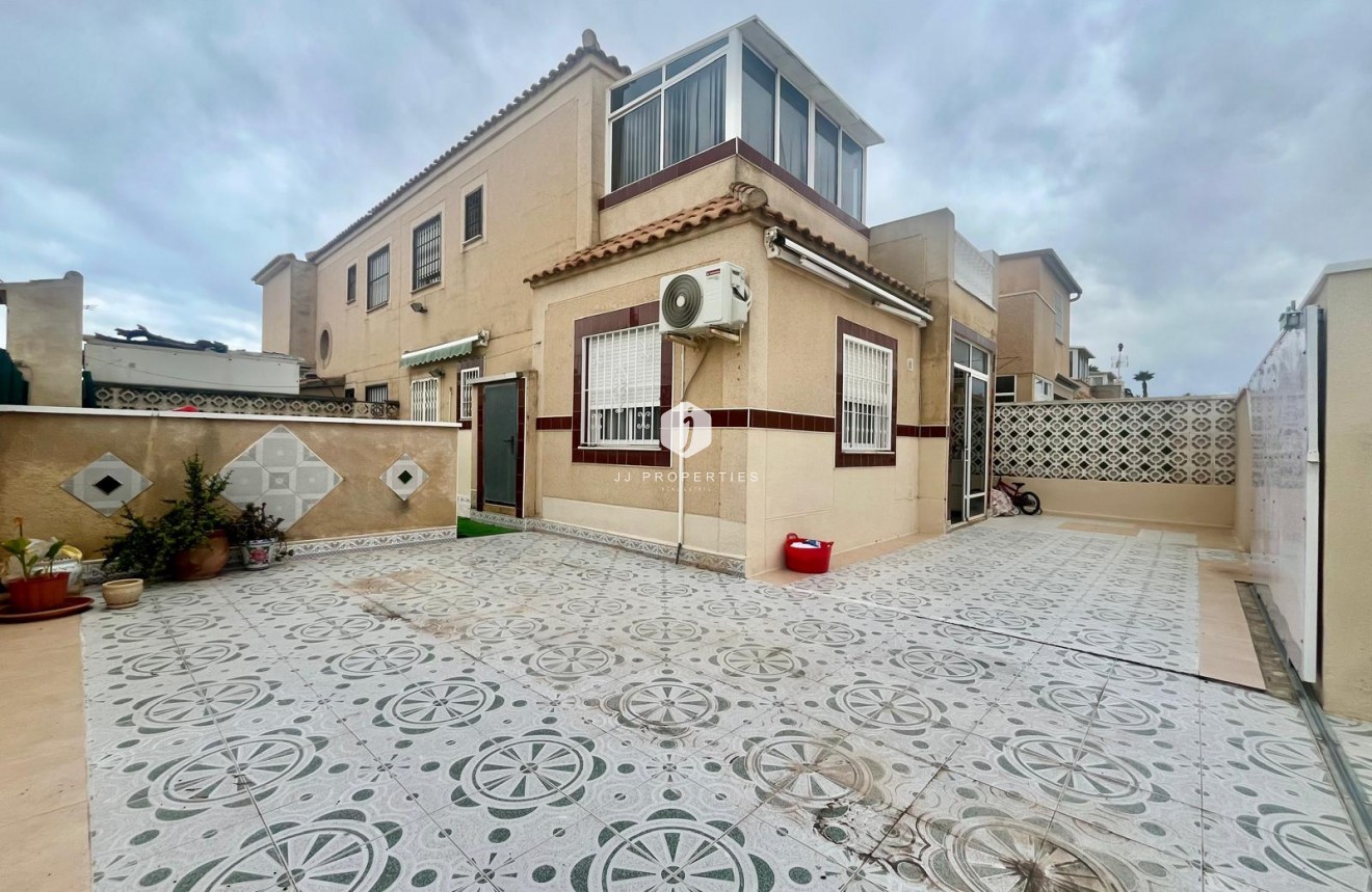 Z drugiej ręki - Bungalow -
Torrevieja - Paraje Natural