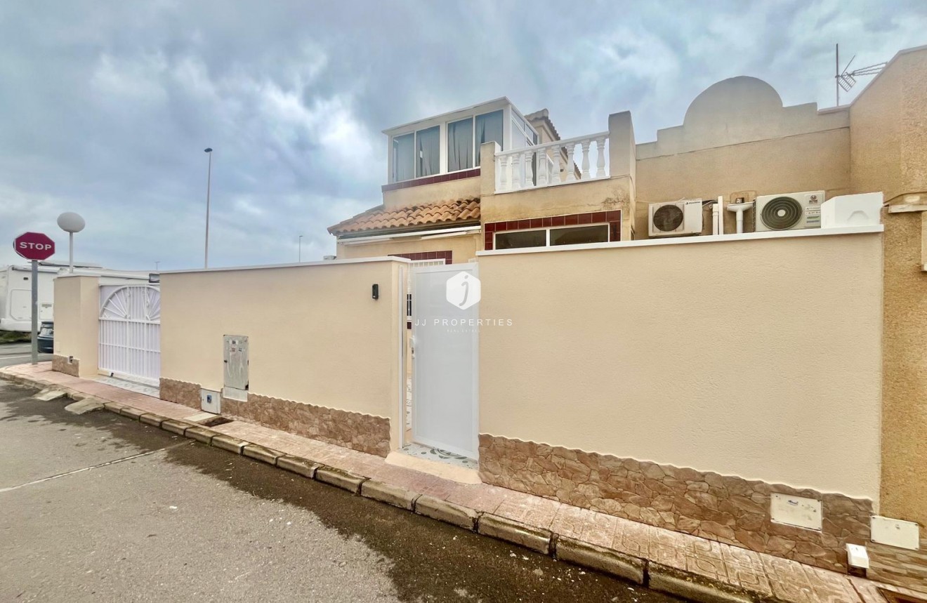 Z drugiej ręki - Bungalow -
Torrevieja - Paraje Natural