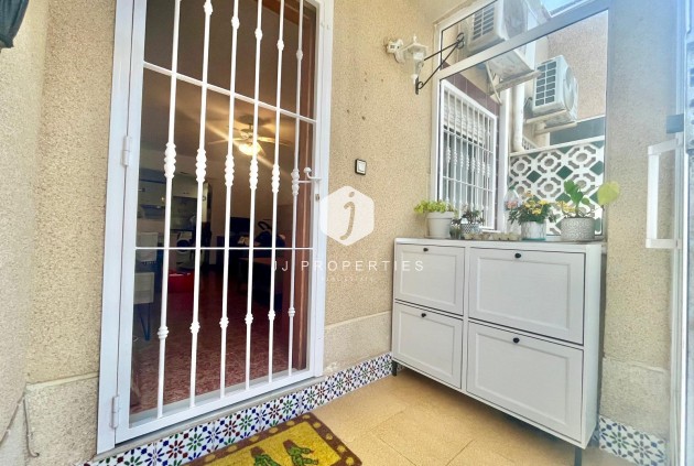 Z drugiej ręki - Bungalow -
Torrevieja - Paraje Natural