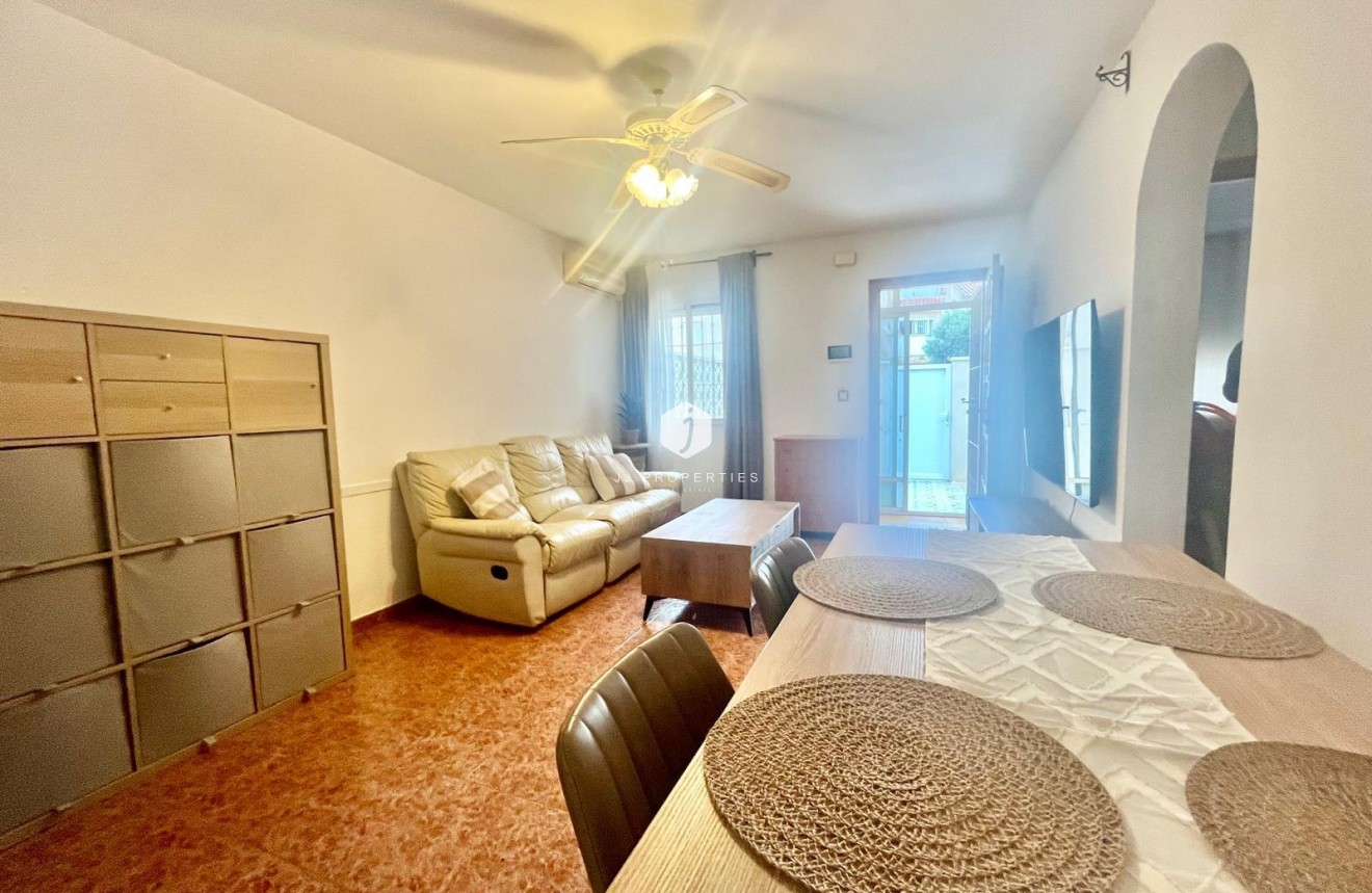 Z drugiej ręki - Bungalow -
Torrevieja - Paraje Natural