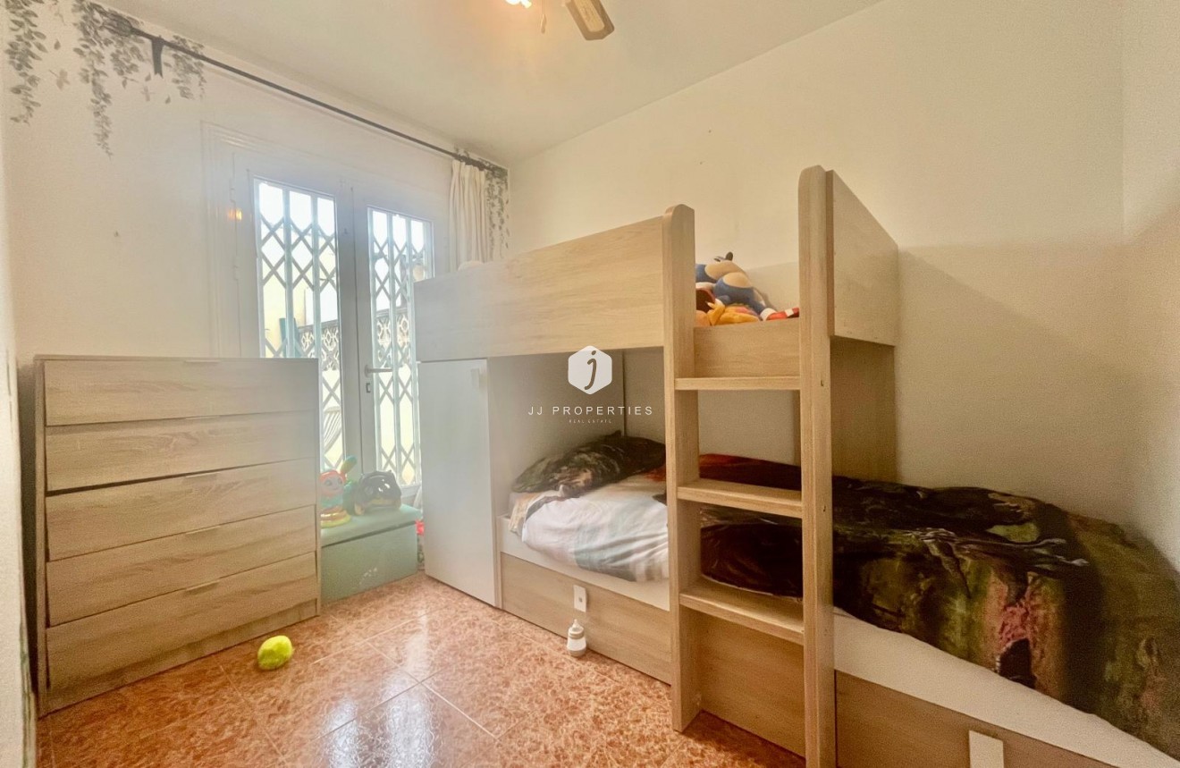 Z drugiej ręki - Bungalow -
Torrevieja - Paraje Natural