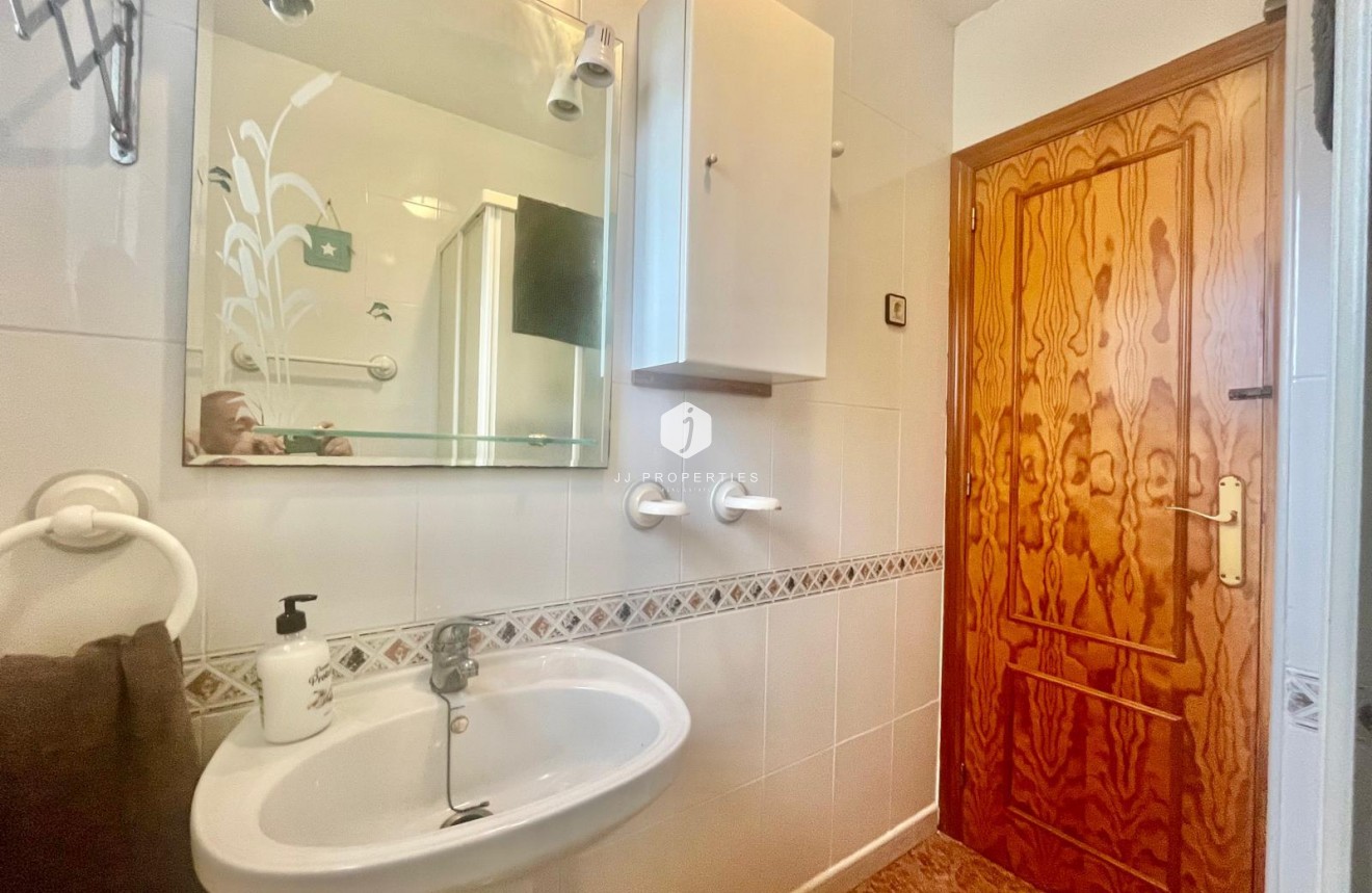 Z drugiej ręki - Bungalow -
Torrevieja - Paraje Natural