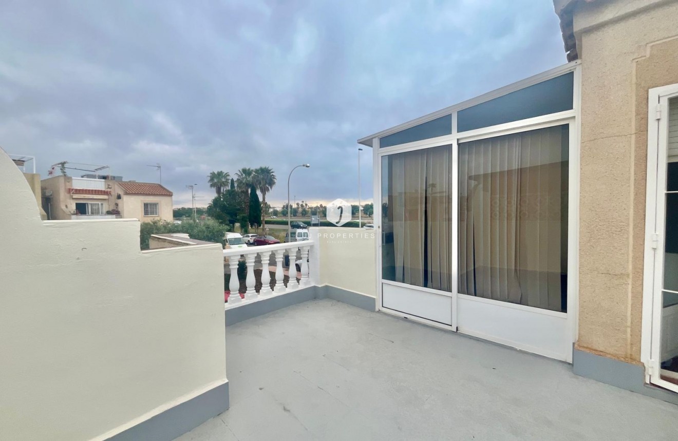 Z drugiej ręki - Bungalow -
Torrevieja - Paraje Natural