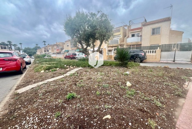 Z drugiej ręki - Bungalow -
Torrevieja - Paraje Natural