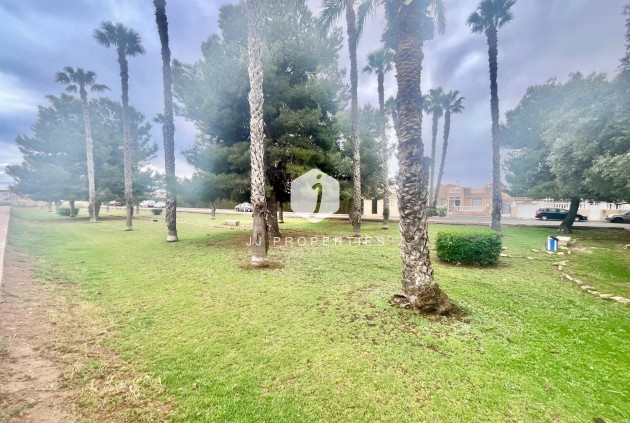 Z drugiej ręki - Bungalow -
Torrevieja - Paraje Natural