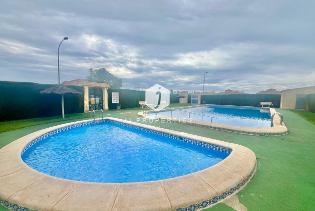 Z drugiej ręki - Bungalow -
Torrevieja - Paraje Natural