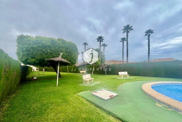 Z drugiej ręki - Bungalow -
Torrevieja - Paraje Natural