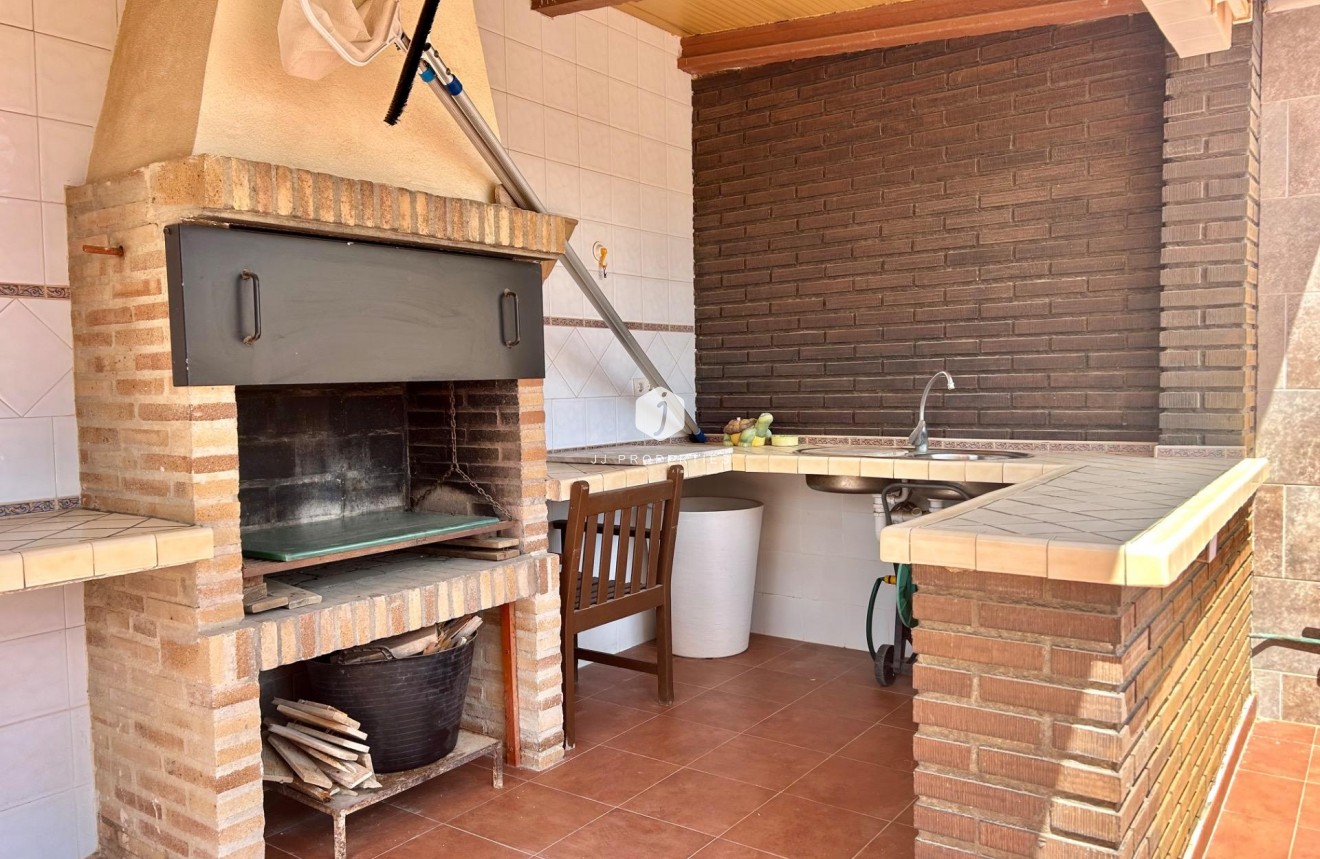 Resale - Villa -
Torrevieja - San luis