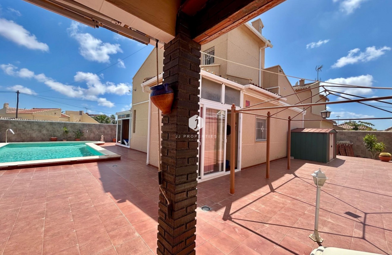 Resale - Villa -
Torrevieja - San luis