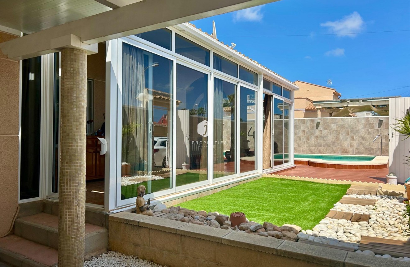 Resale - Villa -
Torrevieja - San luis