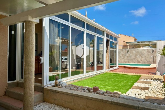 Resale - Villa -
Torrevieja - San luis