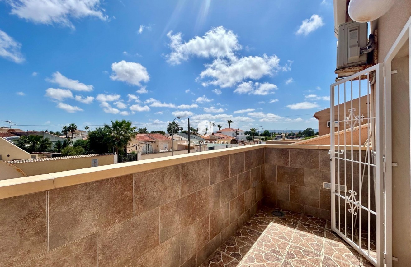 Resale - Villa -
Torrevieja - San luis