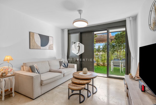 Resale - Apartment / flat -
Campoamor - Costa Blanca