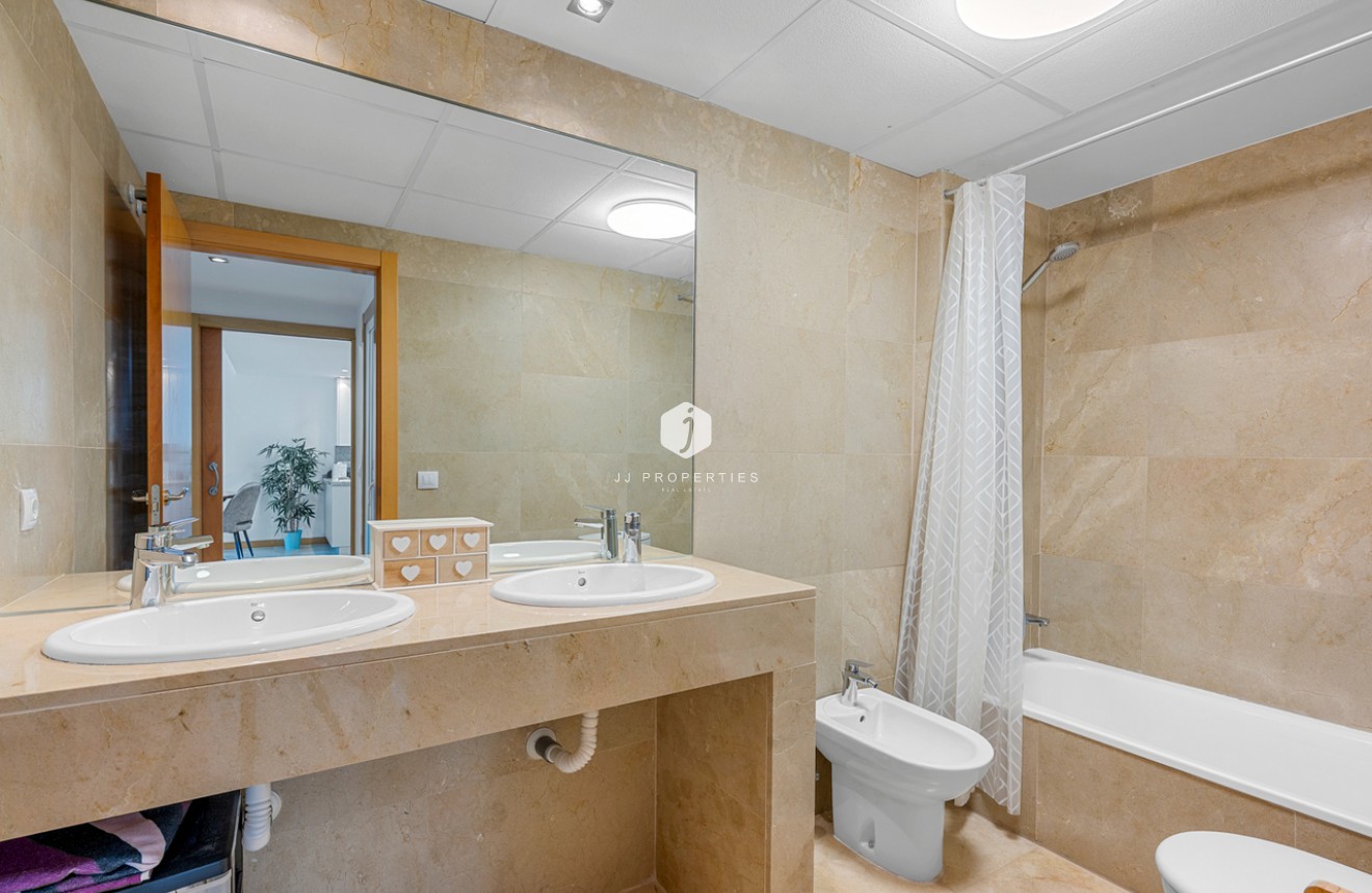 Resale - Apartment / flat -
Campoamor - Costa Blanca