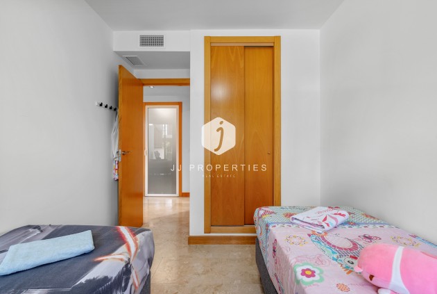 Resale - Apartment / flat -
Campoamor - Costa Blanca