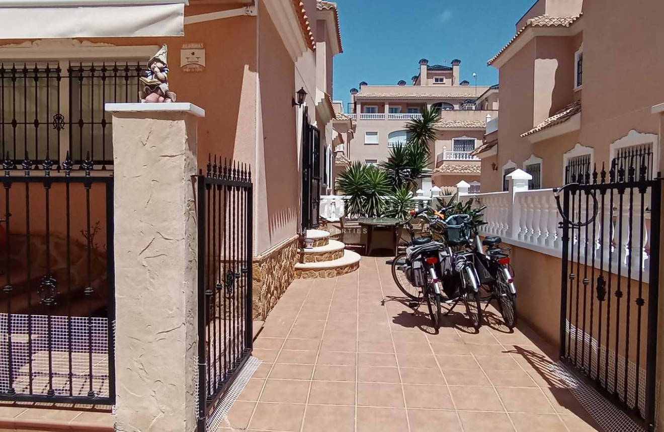 Resale - Chalet -
Los Dolses - Inland