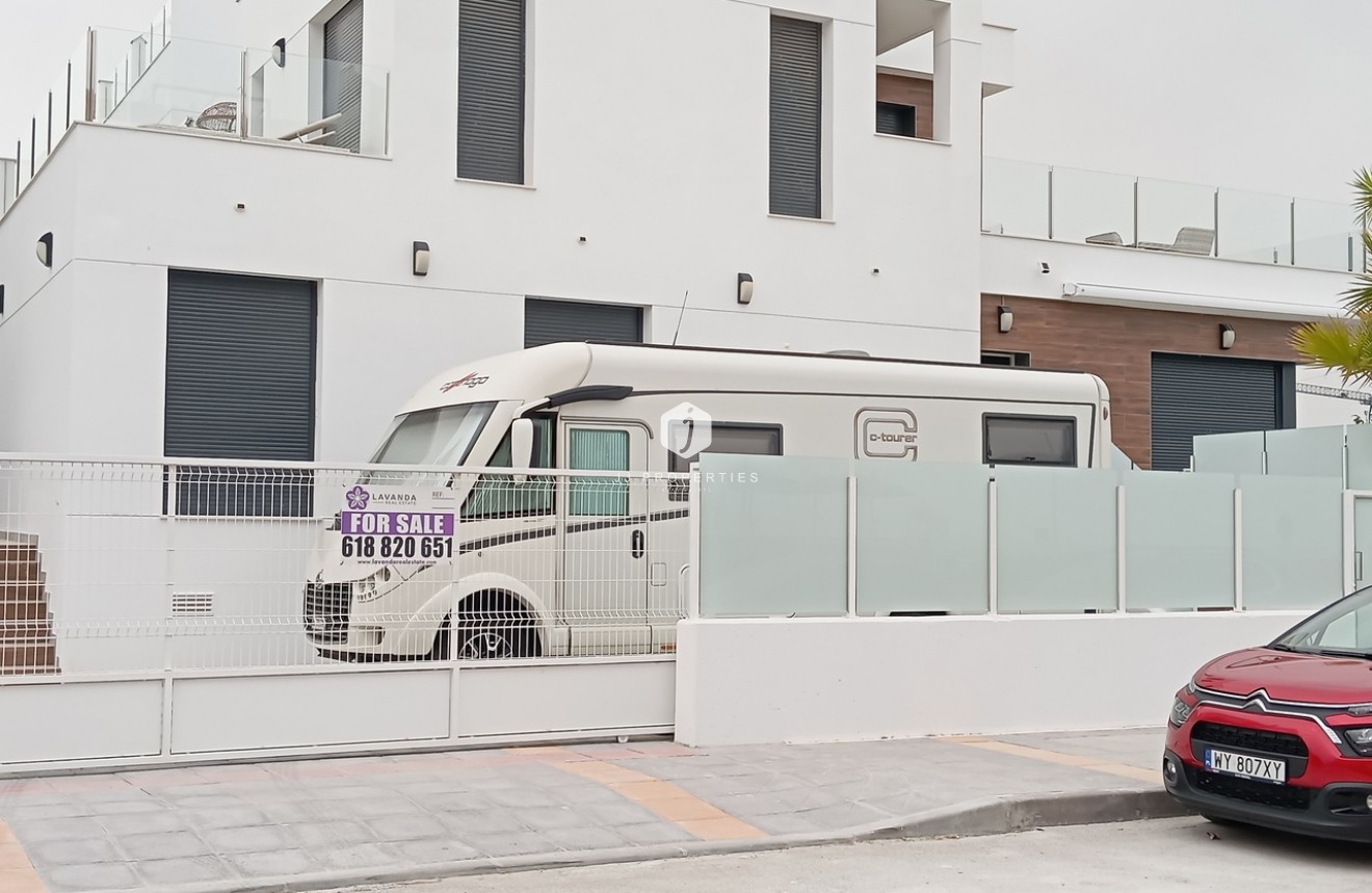 Resale - Villa -
Los Montesinos - Costa Blanca