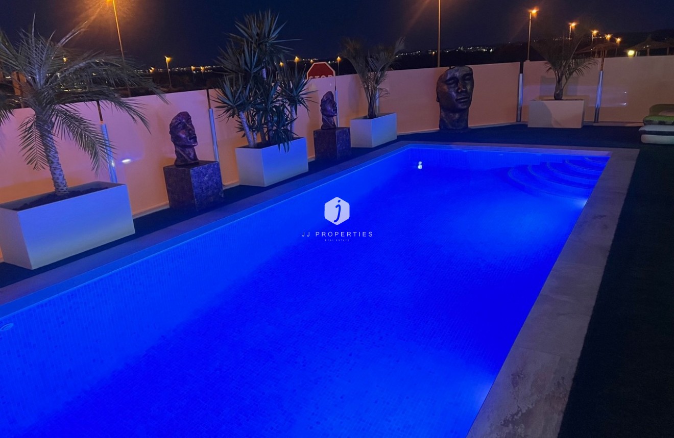 Resale - Villa -
Los Montesinos - Costa Blanca