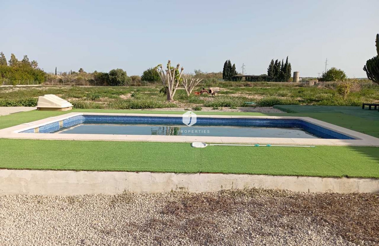 Resale - Villa -
San Miguel de Salinas - Inland
