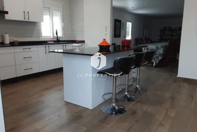 Resale - Villa -
San Miguel de Salinas - Inland