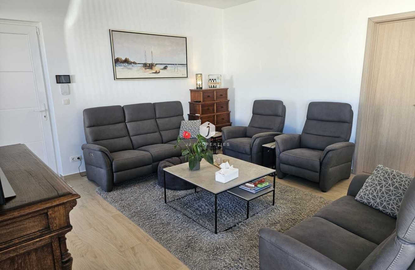 Resale - Villa -
Torrevieja - Costa Blanca