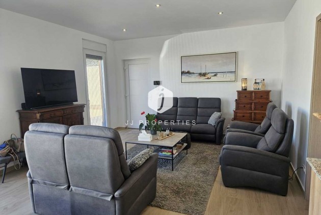Resale - Villa -
Torrevieja - Costa Blanca