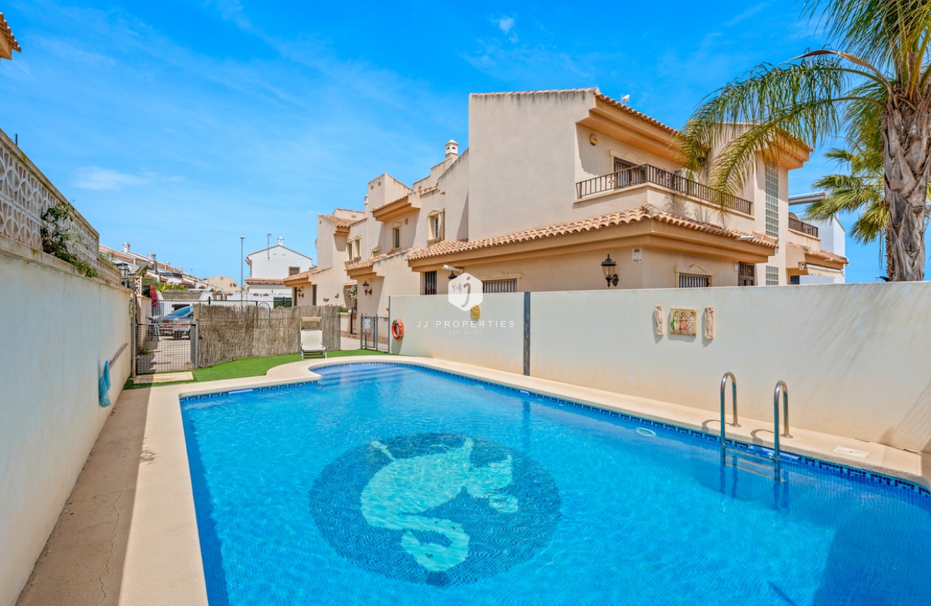 D'occasion - Chalet -
San Miguel de Salinas - Inland