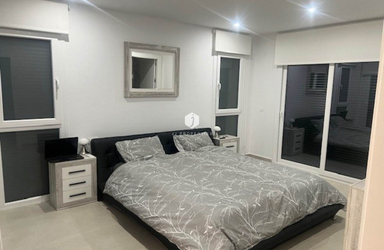 Z drugiej ręki - Villa -
Los Montesinos - Costa Blanca