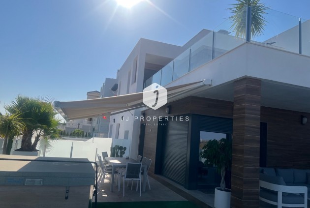 Segunda mano - Villa -
Los Montesinos - Costa Blanca
