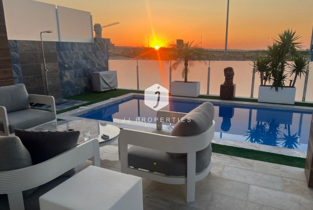 Segunda mano - Villa -
Los Montesinos - Costa Blanca