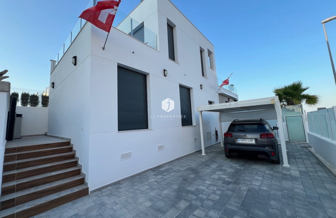 Z drugiej ręki - Villa -
Los Montesinos - Costa Blanca